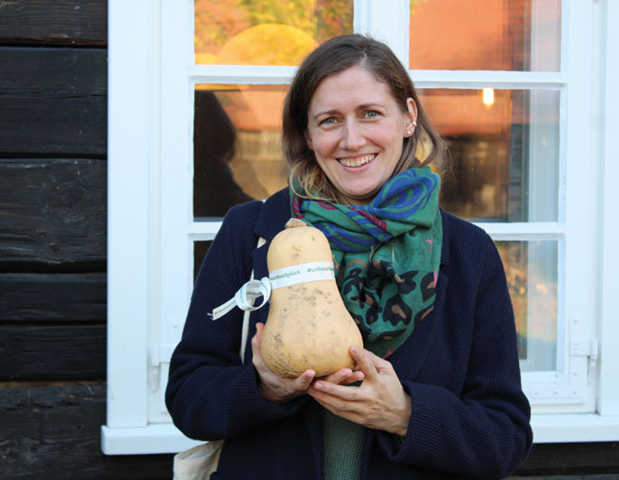 Sandy Marschke setzt sich als Mitarbeiterin der Landkreisverwaltung für die Vermarktung regionaler Produkte und für die Vernetzung ihrer Produzenten ein.